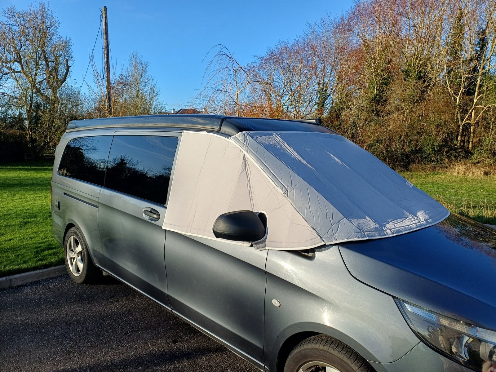Oscurante esterno, termoisolante per parabrezza – Mercedes Benz W447