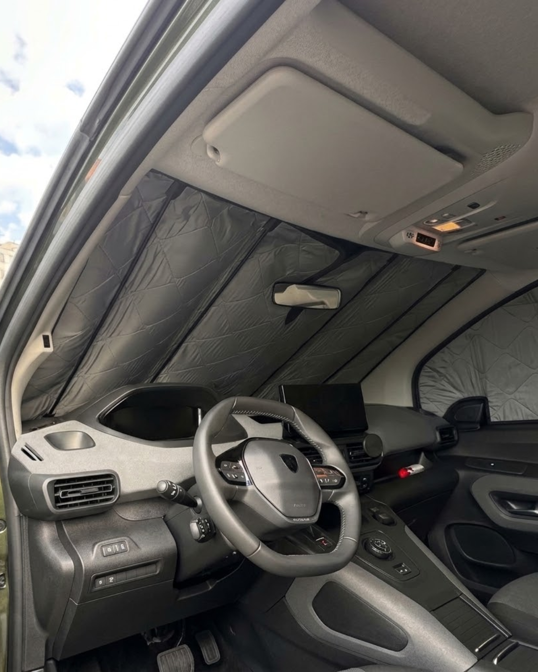 Magnetic thermal blinds with openable seam for ventilation grilles, Peugeot Rifter, Citroën Berlingo, Opel Combo, Toyota Proace Verso, Fiat Doblò