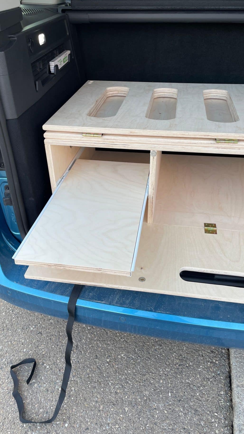 Campingbox GROMI O, für Hochdach Kombis (VW Caddy Maxi, Peugeot Rifter, Citroen Berlingo, Fiat Doblo, ...) – Bild 5