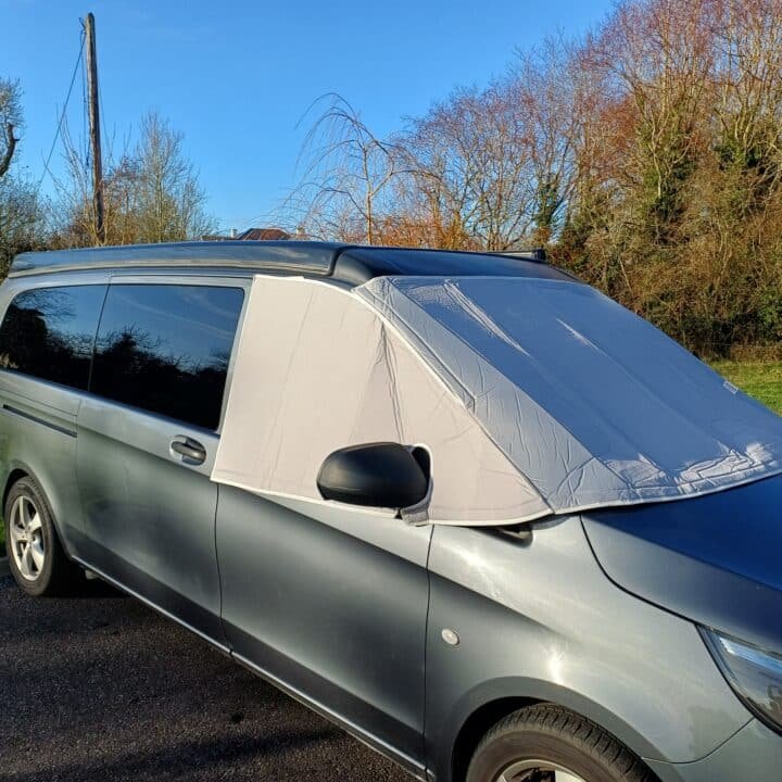 Thermal insulation windshield, exterior  – Mercedes Benz W447