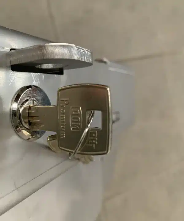 Pedaloc – Blocco pedali antifurto - VW T5.1, T5.2, T6 e T6.1, cambio manuale dal 2003